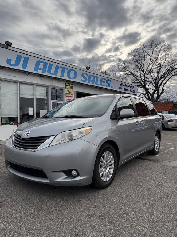 2013 Toyota Sienna XLE 7-Passenger