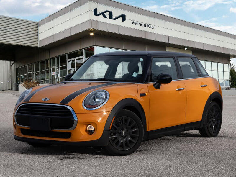 2018 MINI Cooper 4-Door Hatchback FWD