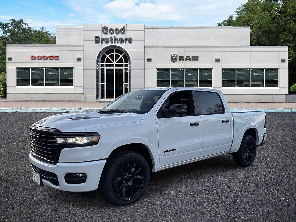 2026 RAM 1500 Laramie Crew Cab 4WD
