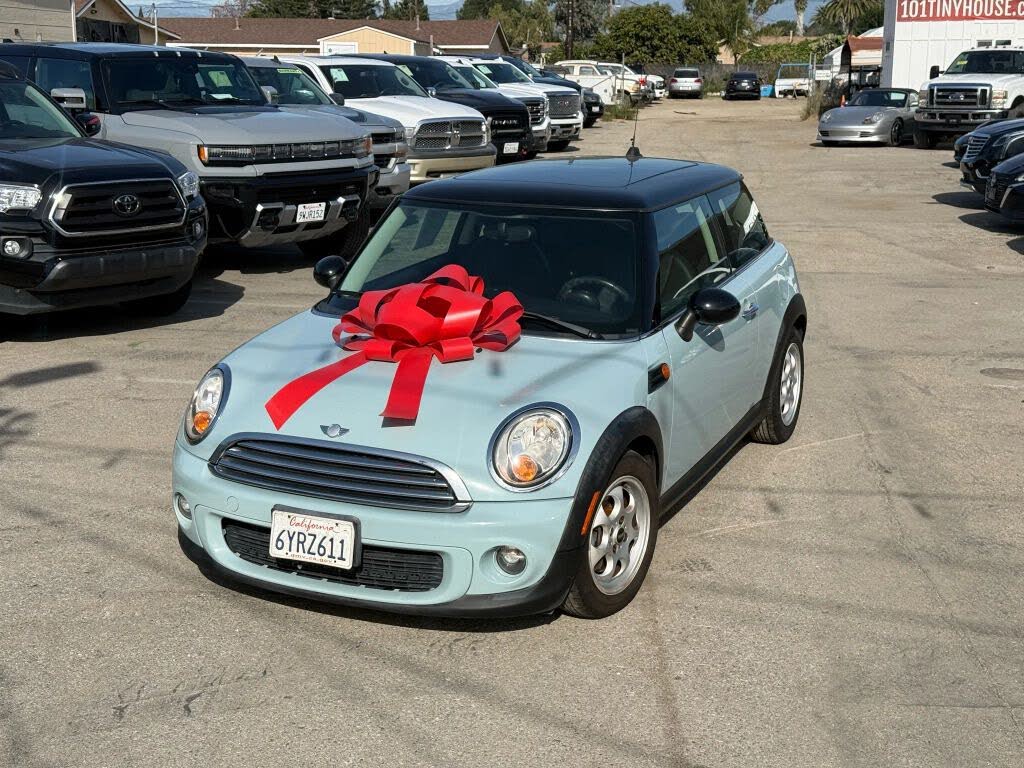 2013 MINI Cooper Hatchback FWD