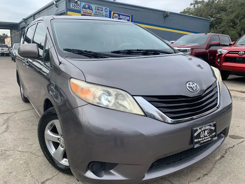 2011 Toyota Sienna 7-Passenger V6 FWD