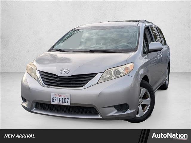 2012 Toyota Sienna LE 7-Passenger