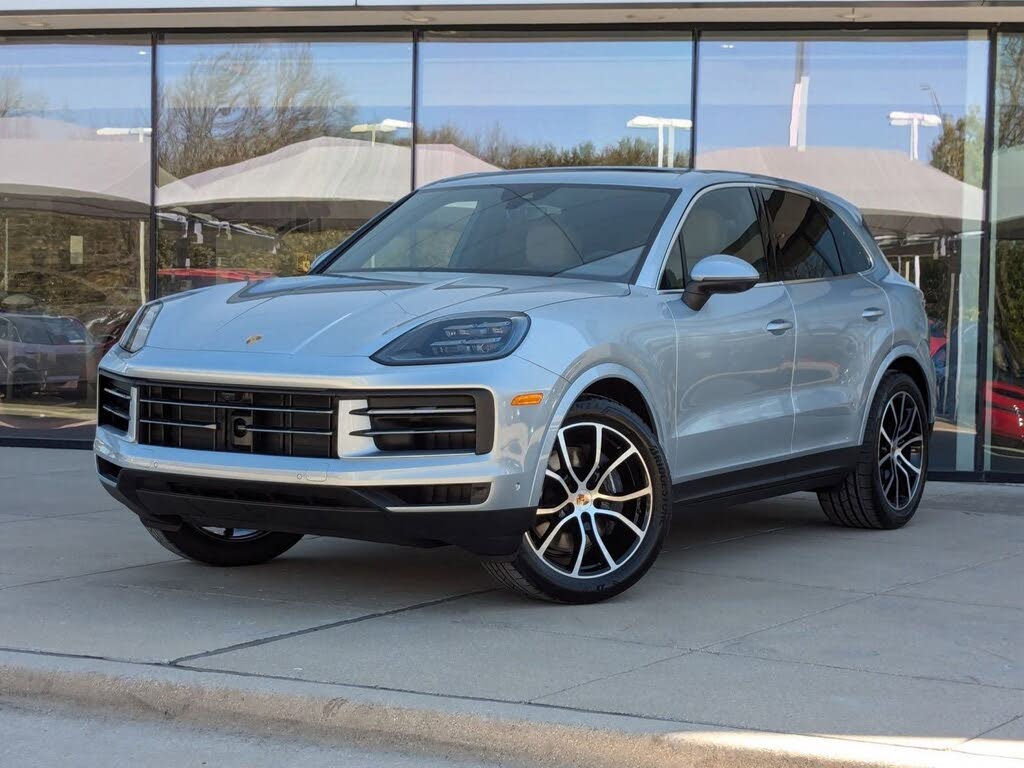 2025 Porsche Cayenne AWD