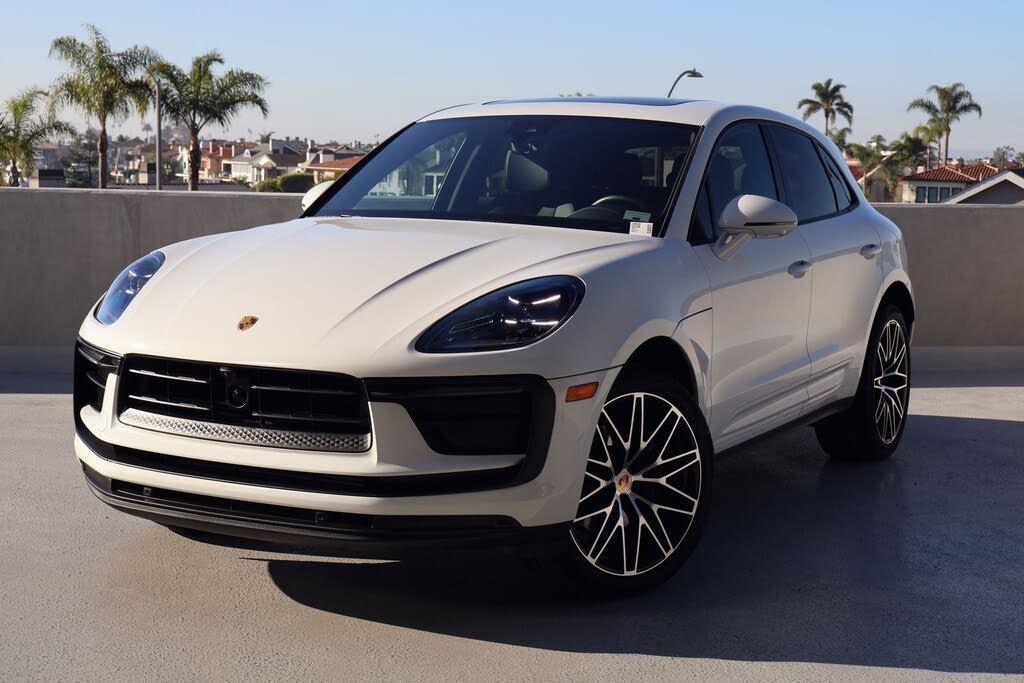 2025 Porsche Macan