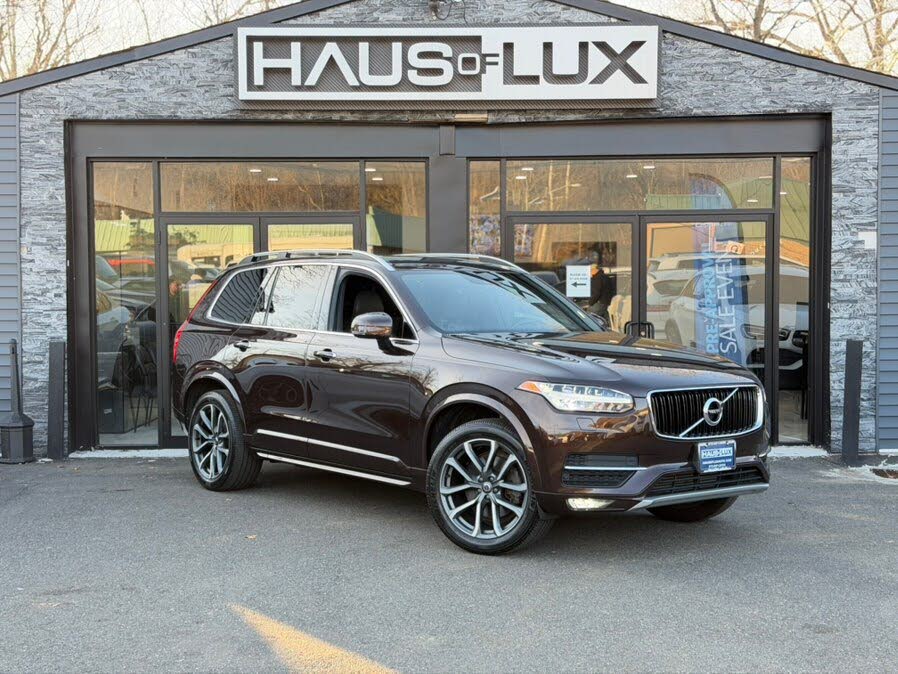 2018 Volvo XC90 T6 Momentum AWD