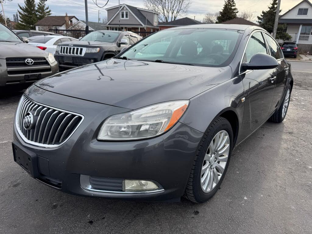 2011 Buick Regal CXL Sedan FWD