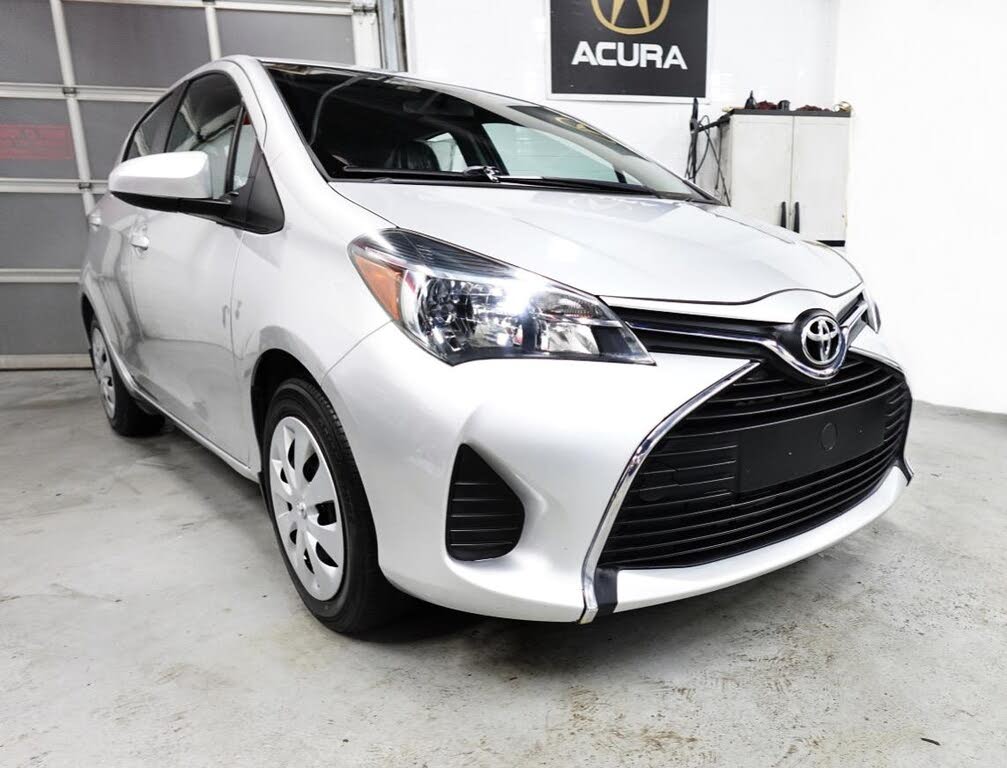 2016 Toyota Yaris LE 2dr Hatchback