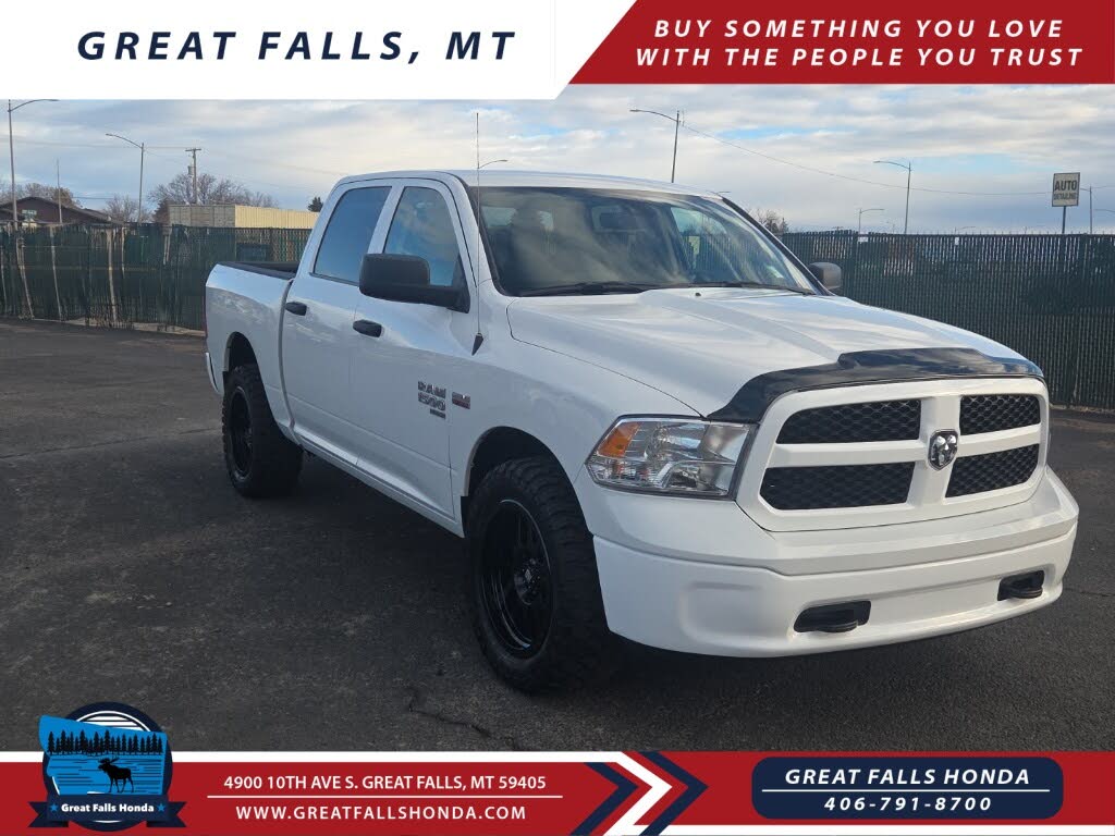 2022 RAM 1500 Classic SLT Crew Cab 4WD