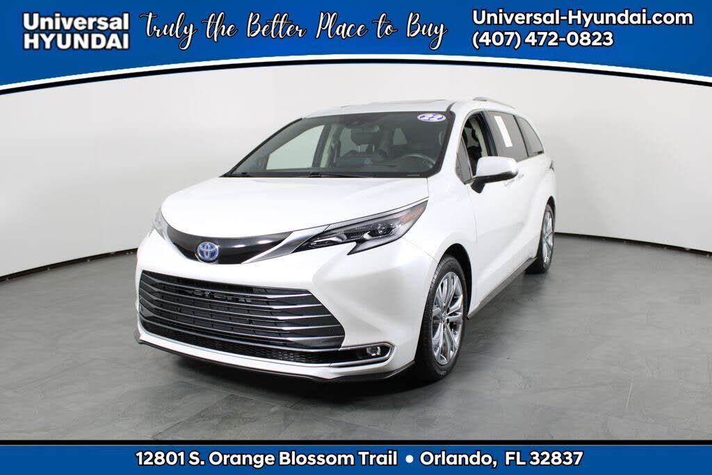 2022 Toyota Sienna Platinum 7-Passenger FWD