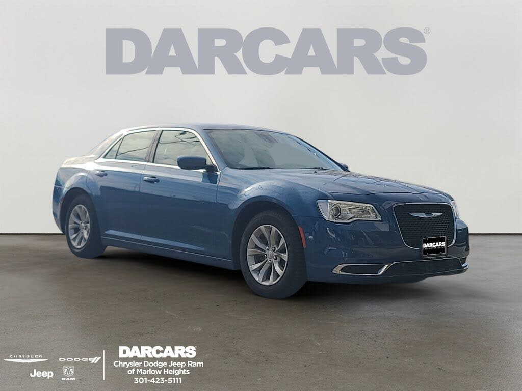 2023 Chrysler 300 Touring RWD