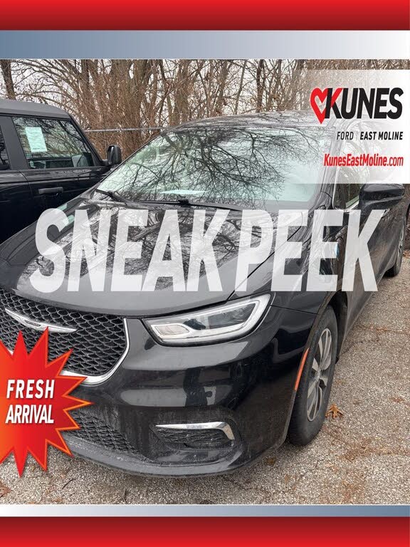 2024 Chrysler Pacifica Hybrid Select FWD