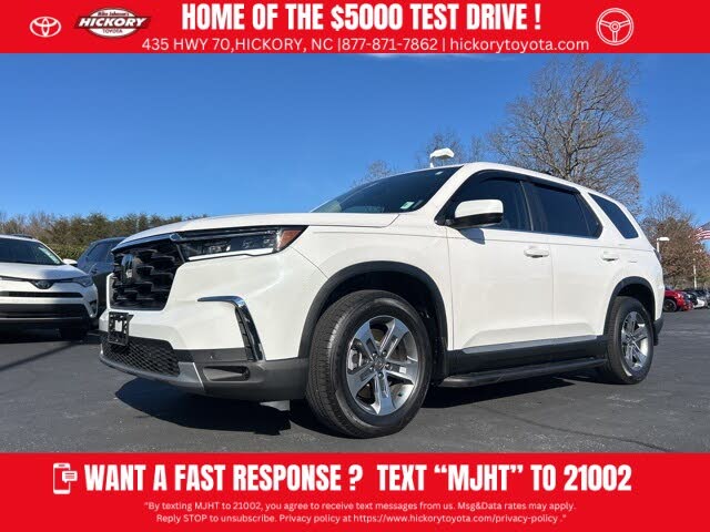 2024 Honda Pilot EX-L AWD with Captains Chairs