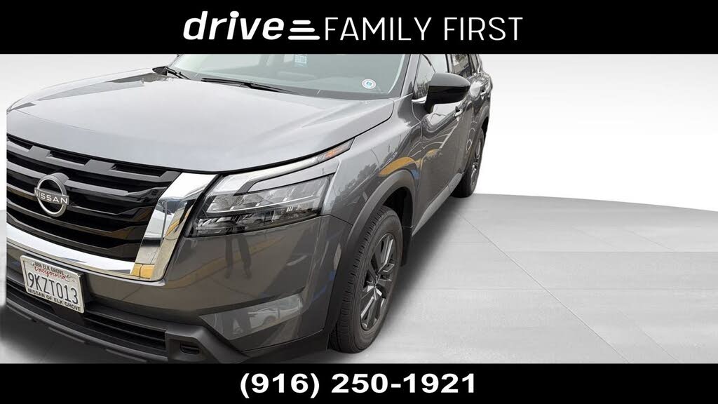 2024 Nissan Pathfinder S FWD