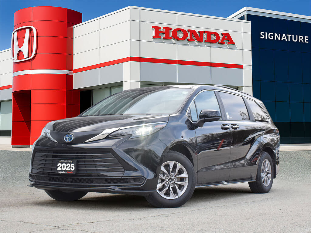 Toyota Sienna XLE 8-Passenger FWD 2025