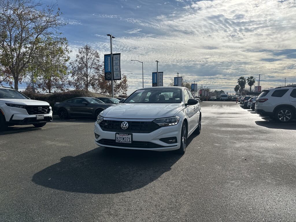 2021 Volkswagen Jetta R-Line FWD