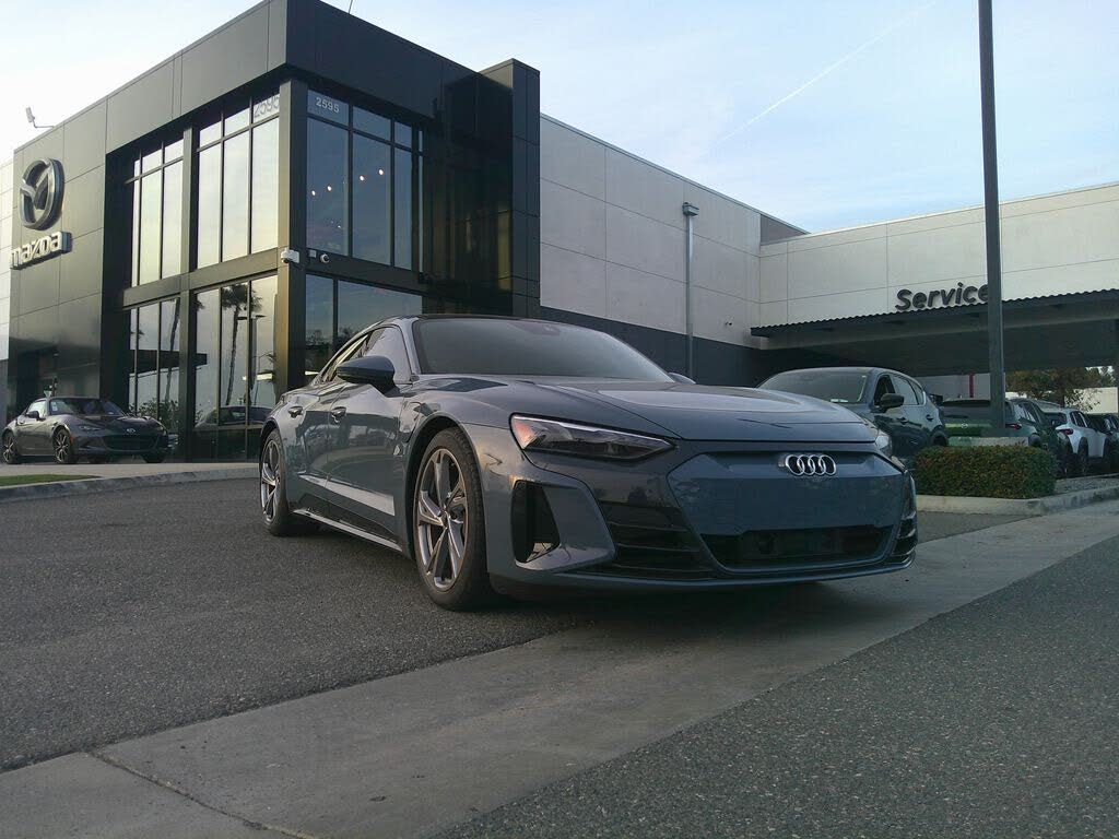 2024 Audi e-tron GT quattro Premium Plus AWD