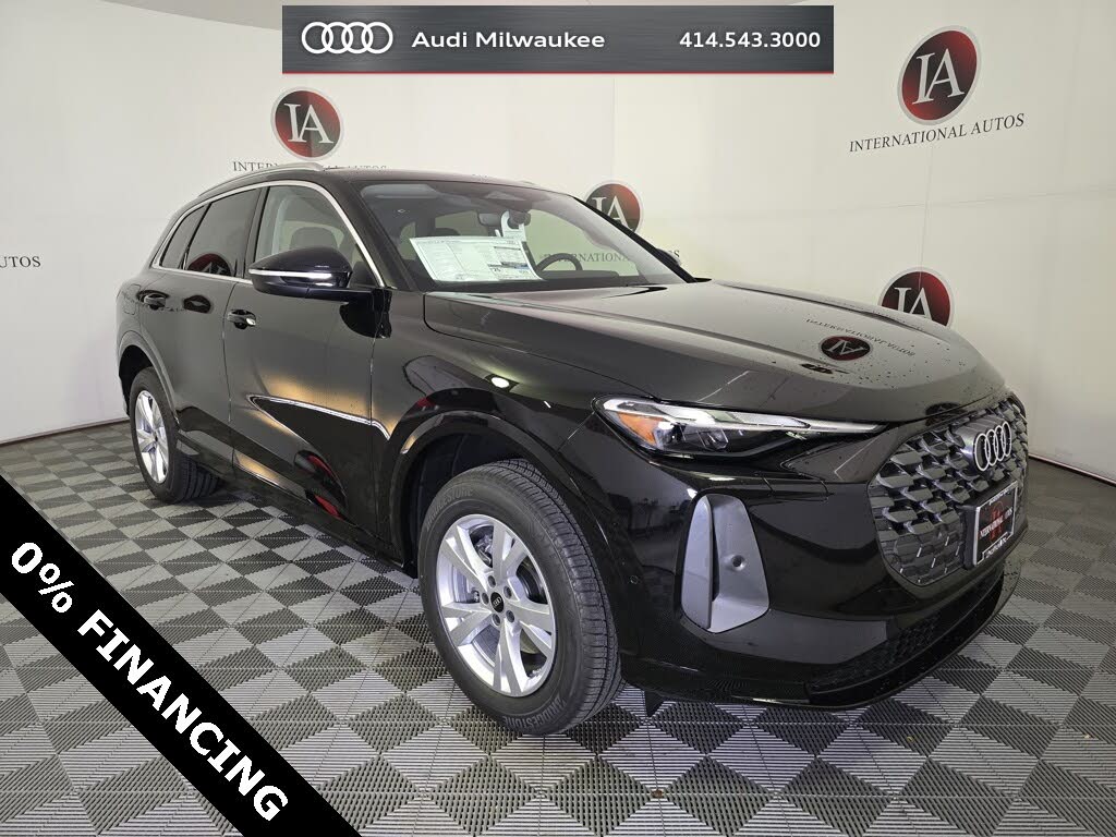 2025 Audi Q5 quattro Premium 40 TFSI