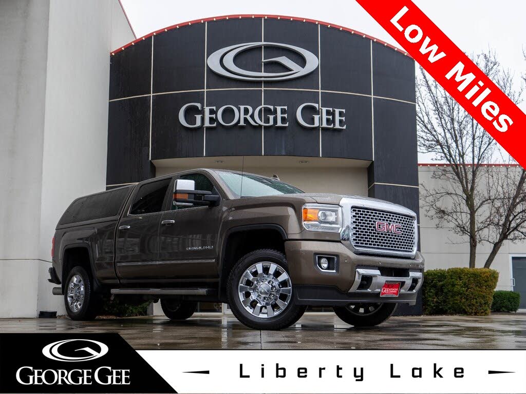 2015 GMC Sierra 2500HD Denali Crew Cab SB 4WD