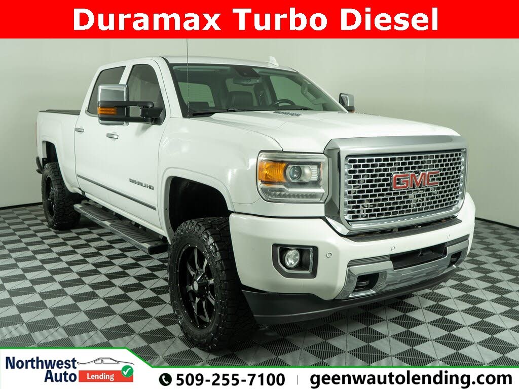2016 GMC Sierra 2500HD Denali Crew Cab SB 4WD