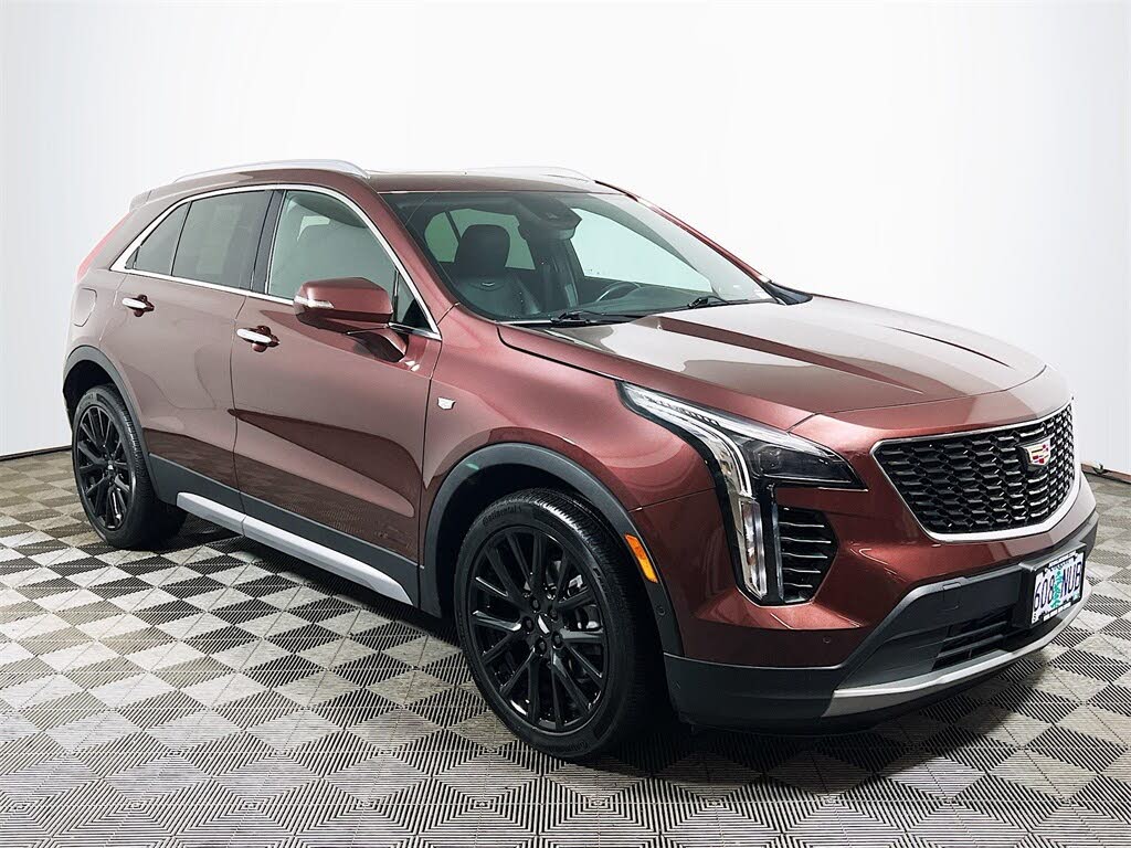 2022 Cadillac XT4 Premium Luxury AWD