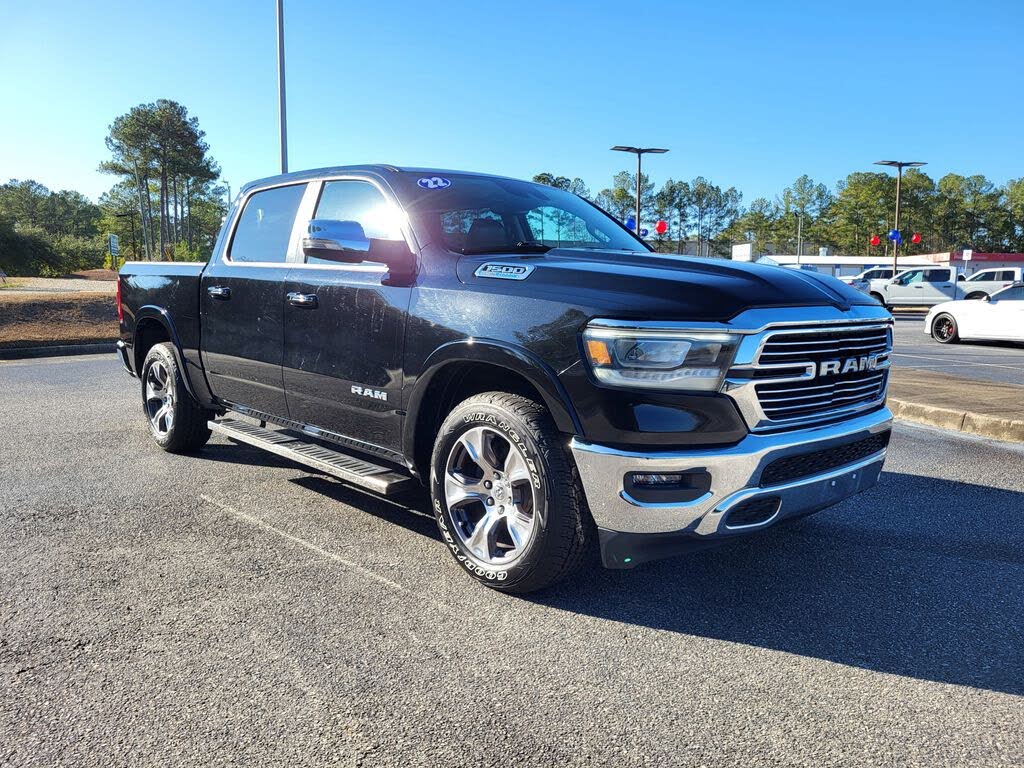 2022 RAM 1500 Laramie Crew Cab 4WD