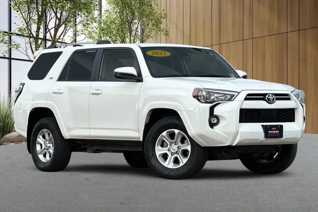 2022 Toyota 4Runner SR5 RWD