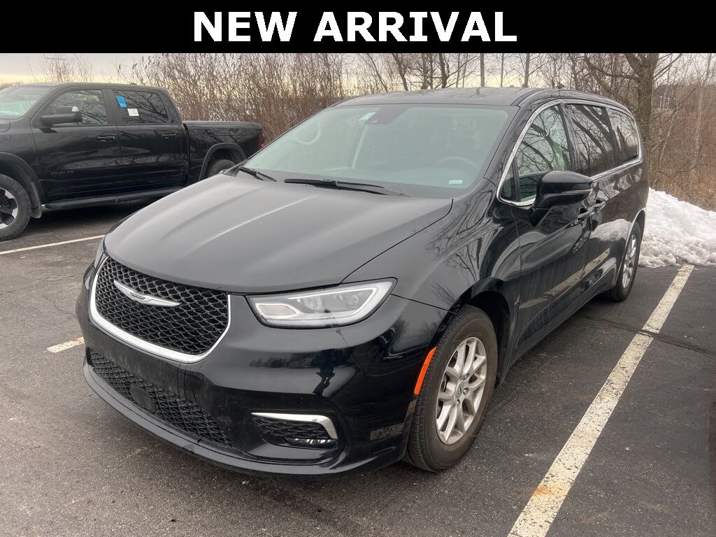 2024 Chrysler Pacifica Touring L FWD