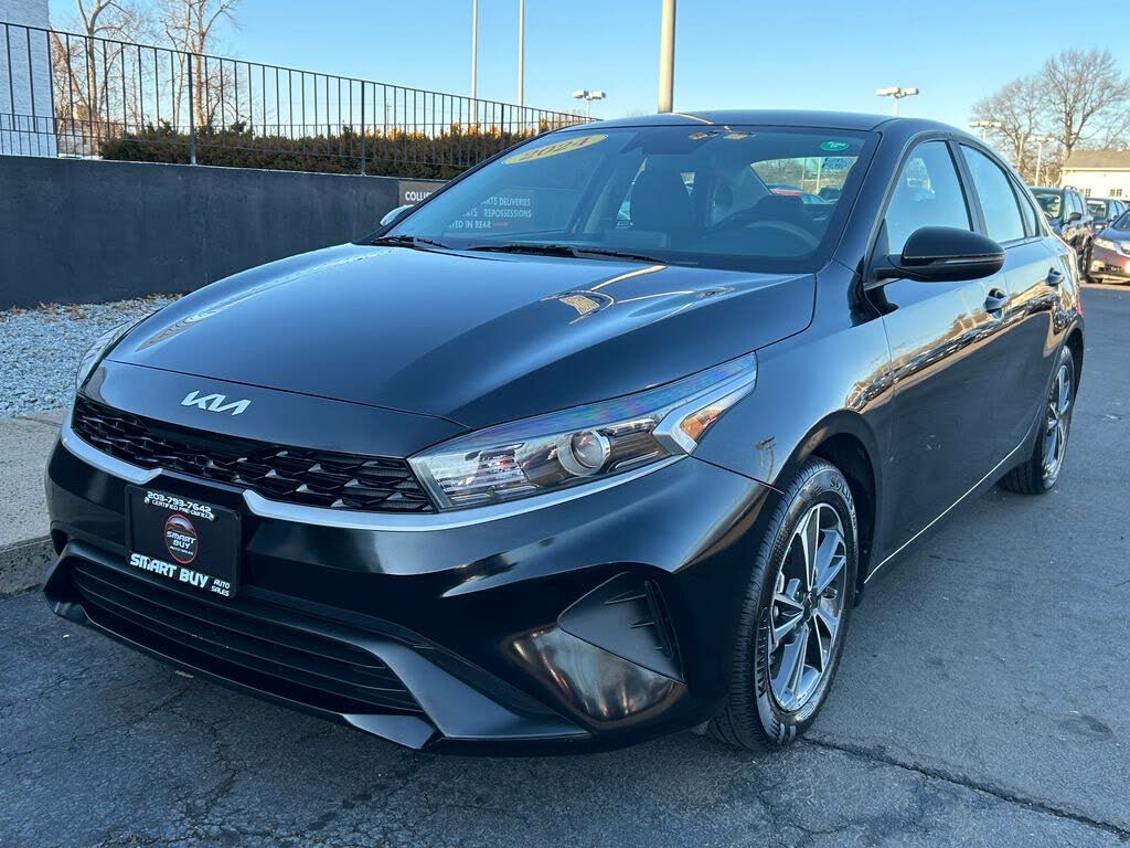 2024 Kia Forte LXS FWD