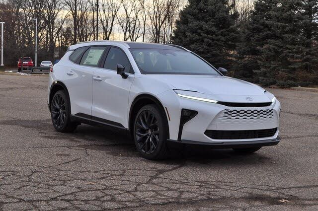 2025 Toyota Crown Signia Limited AWD