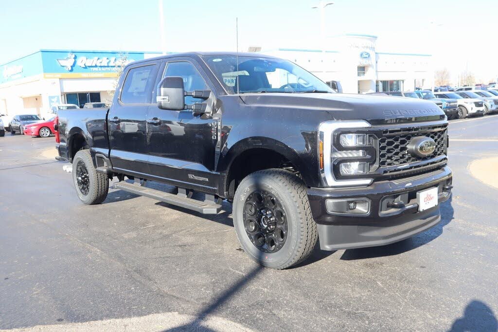 2026 Ford F-250 Super Duty Lariat Crew Cab 4WD