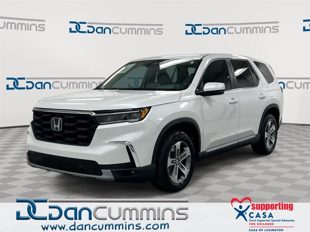 2024 Honda Pilot EX-L AWD with Captains Chairs