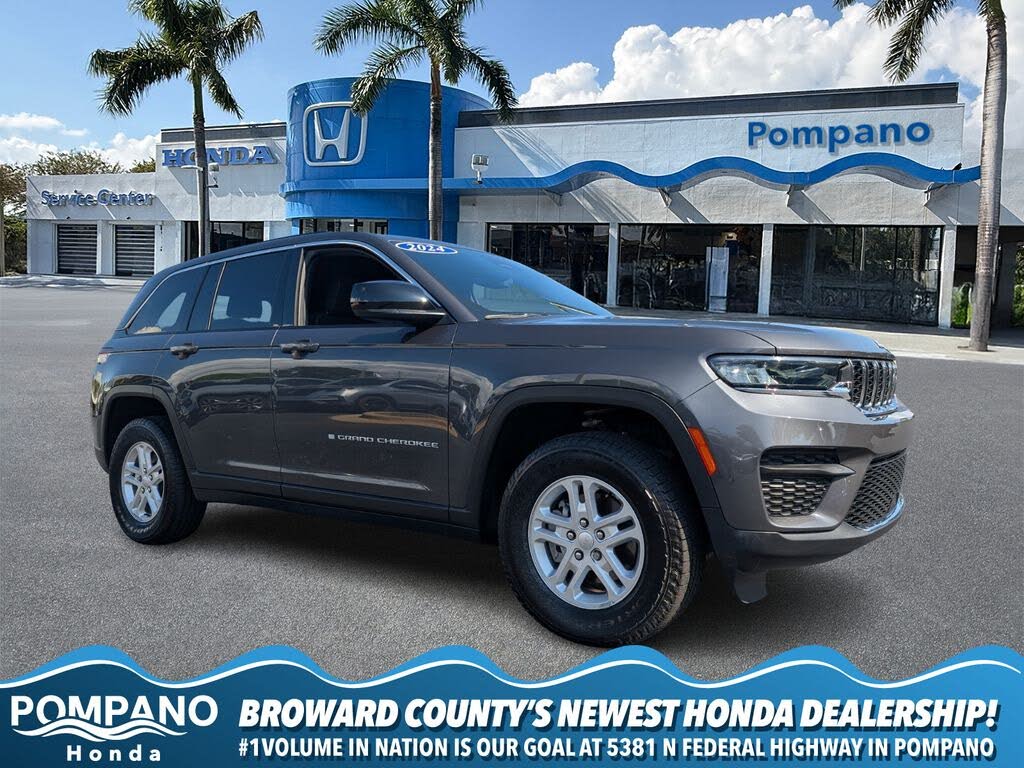 2024 Jeep Grand Cherokee Laredo RWD
