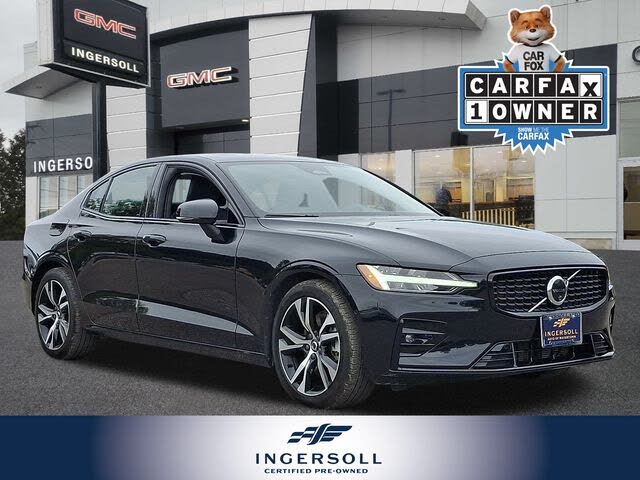 2024 Volvo S60 B5 Plus Dark Theme AWD
