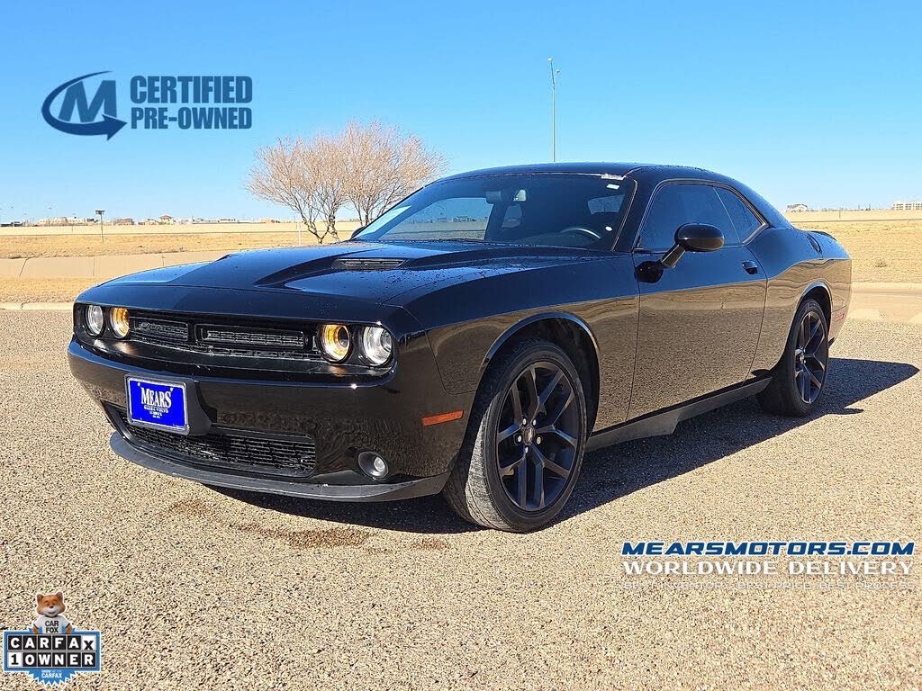 2021 Dodge Challenger SXT RWD