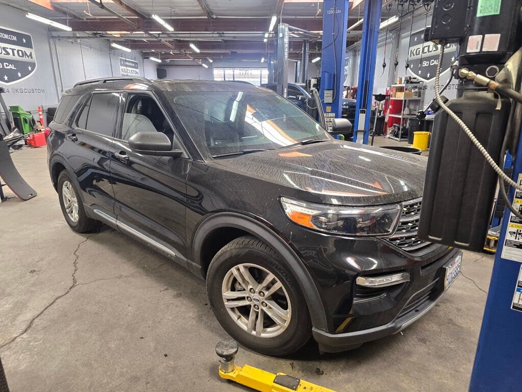 2022 Ford Explorer XLT RWD
