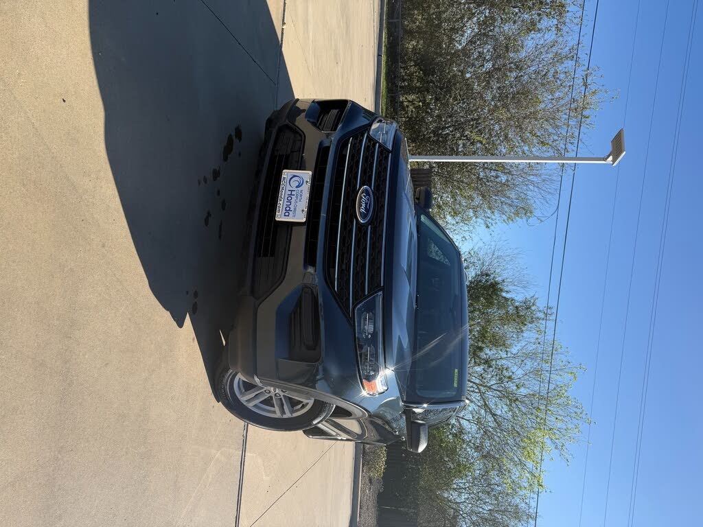 2023 Ford Explorer XLT RWD