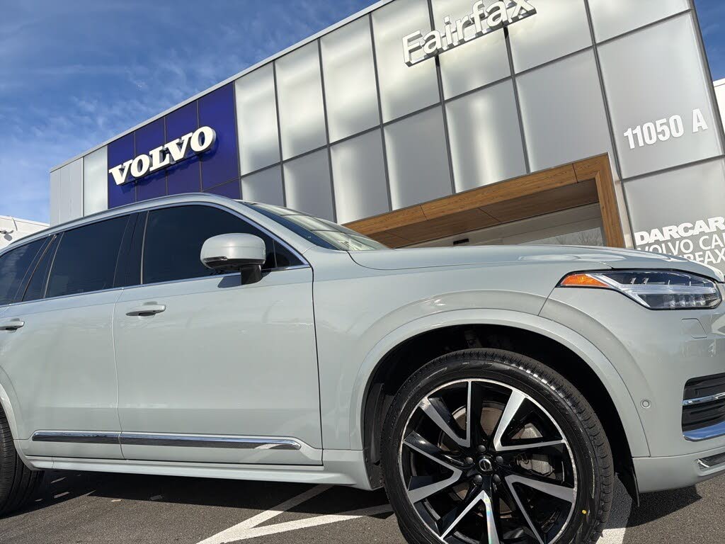 2024 Volvo XC90 B6 Plus Bright Theme 7-Passenger AWD