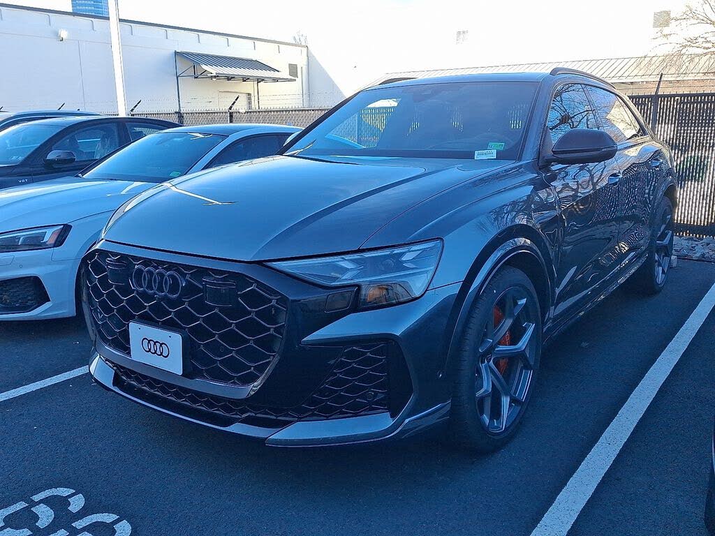 2025 Audi RS Q8 4.0T quattro Performance