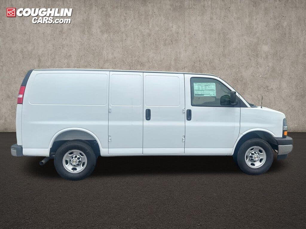 2025 Chevrolet Express Cargo 2500 RWD