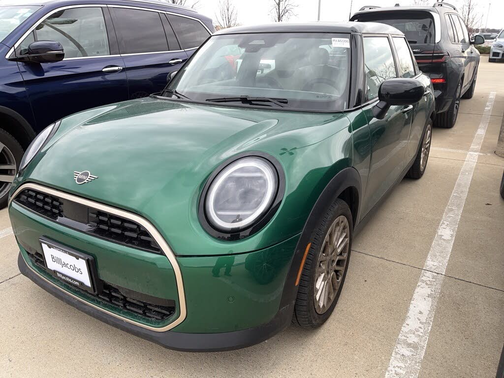2025 MINI Cooper Signature Trim 4-Door Hatchback FWD