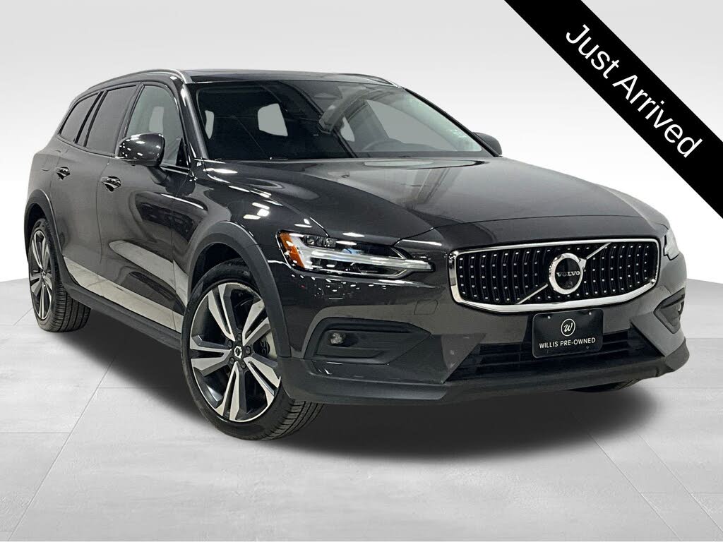 2025 Volvo V60 Cross Country B5 Plus AWD