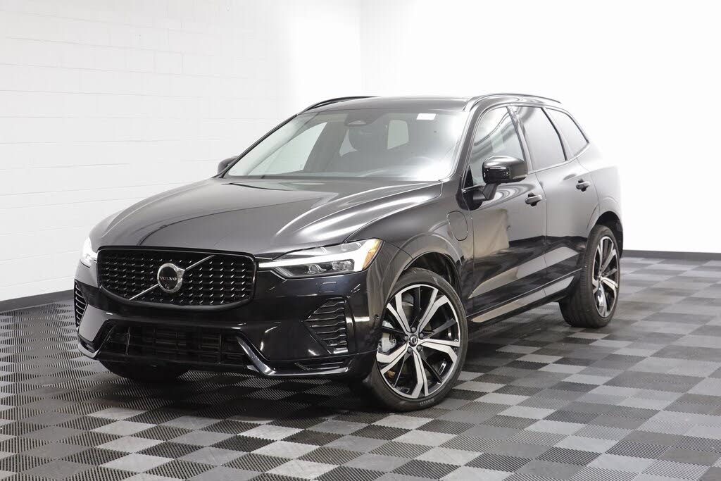 2025 Volvo XC60 Recharge T8 Ultra Dark Theme eAWD