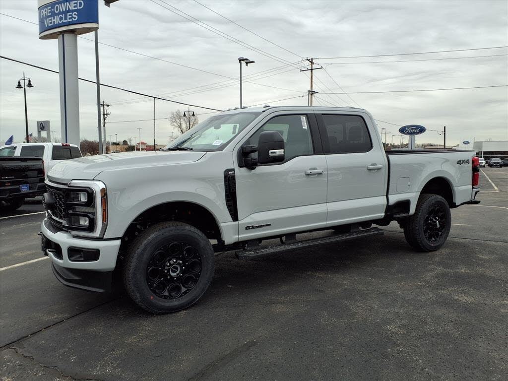 2026 Ford F-250 Super Duty XLT Crew Cab 4WD