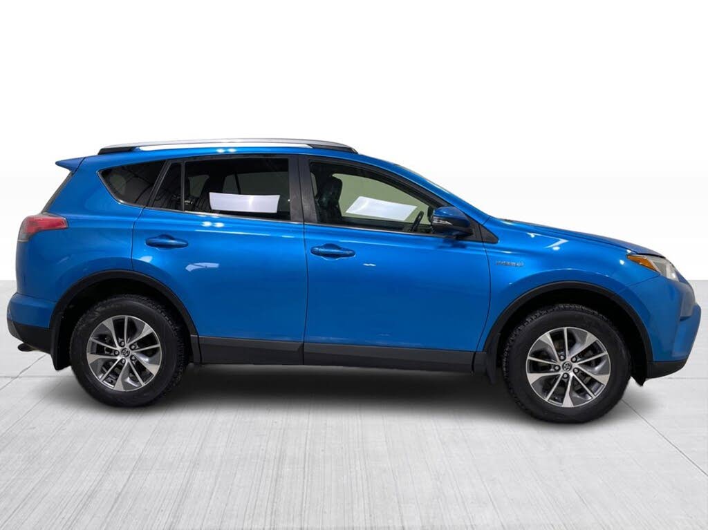 Toyota RAV4 Hybrid LE Plus AWD 2017