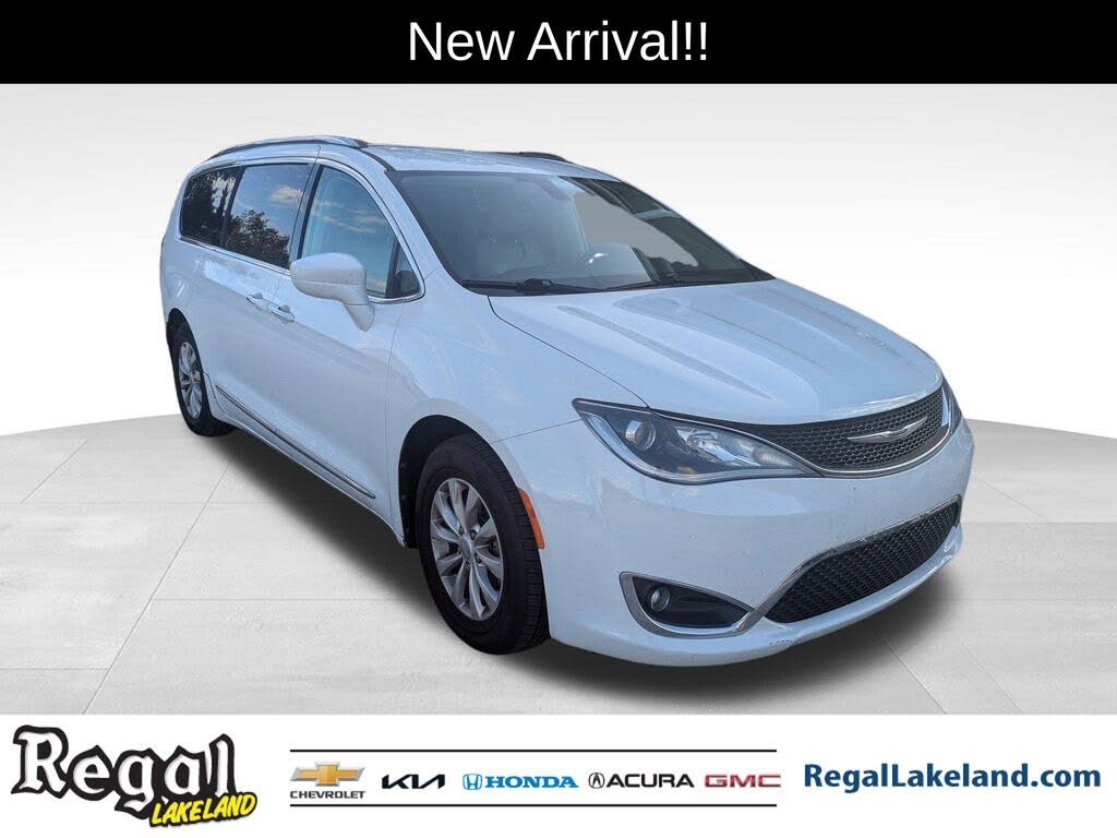 2019 Chrysler Pacifica Touring L FWD