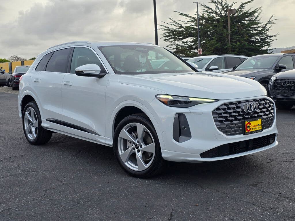 2025 Audi Q5 quattro Premium Plus 40 TFSI