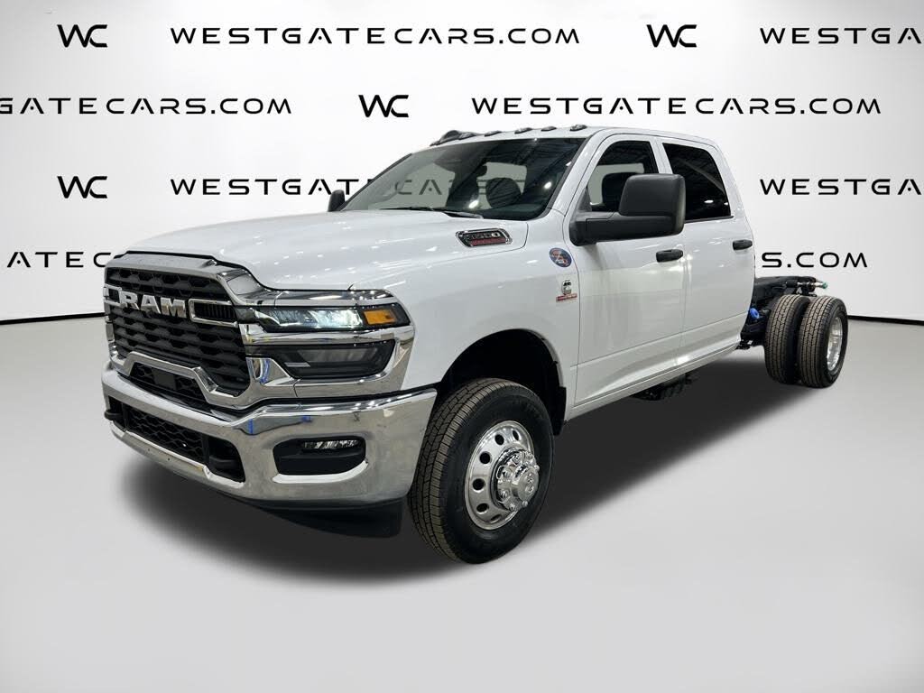 2025 RAM 3500 Chassis Tradesman Crew Cab LB DRW 4WD