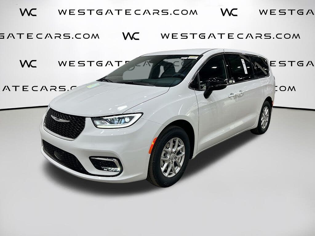 2026 Chrysler Pacifica Select FWD