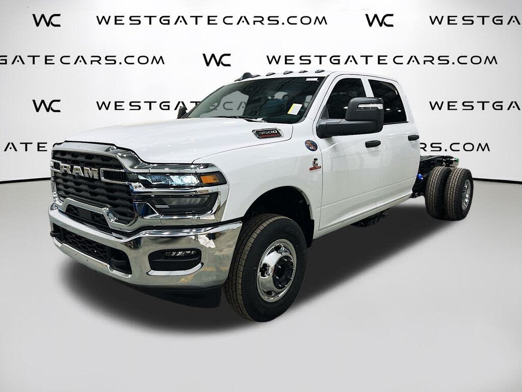 2026 RAM 3500 Chassis Tradesman Crew Cab LB DRW 4WD