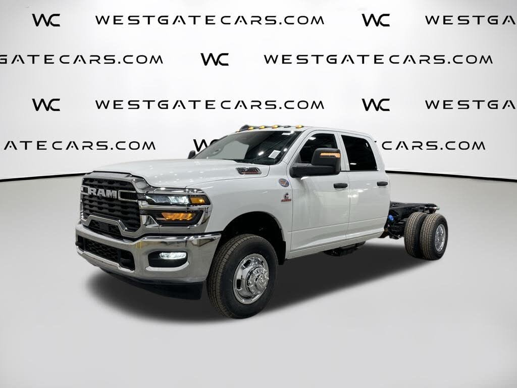 2026 RAM 3500 Chassis Tradesman Crew Cab LB DRW 4WD